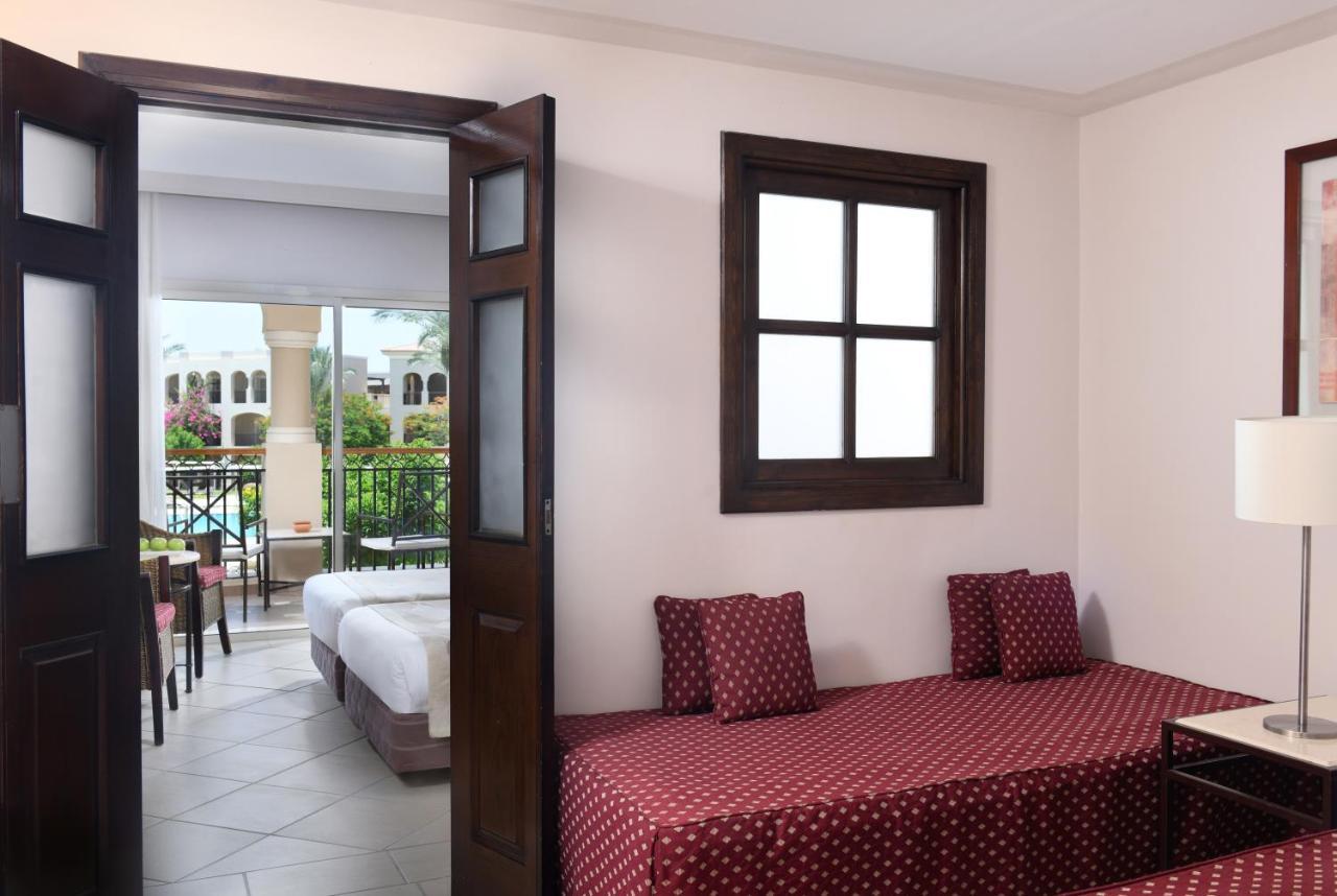 Jaz Mirabel Resort Sharm el Sheikh Esterno foto A room at the hotel