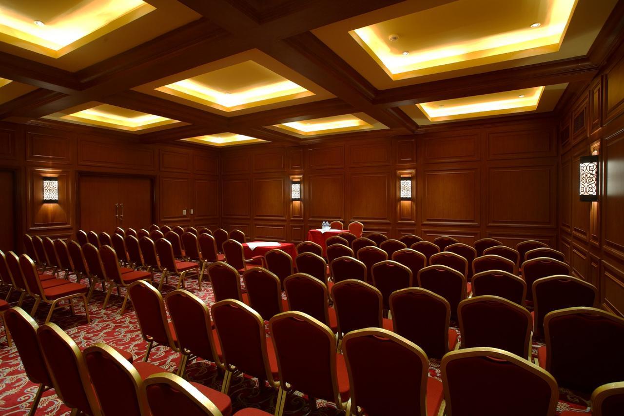 Jaz Mirabel Resort Sharm el Sheikh Esterno foto The conference room of the hotel